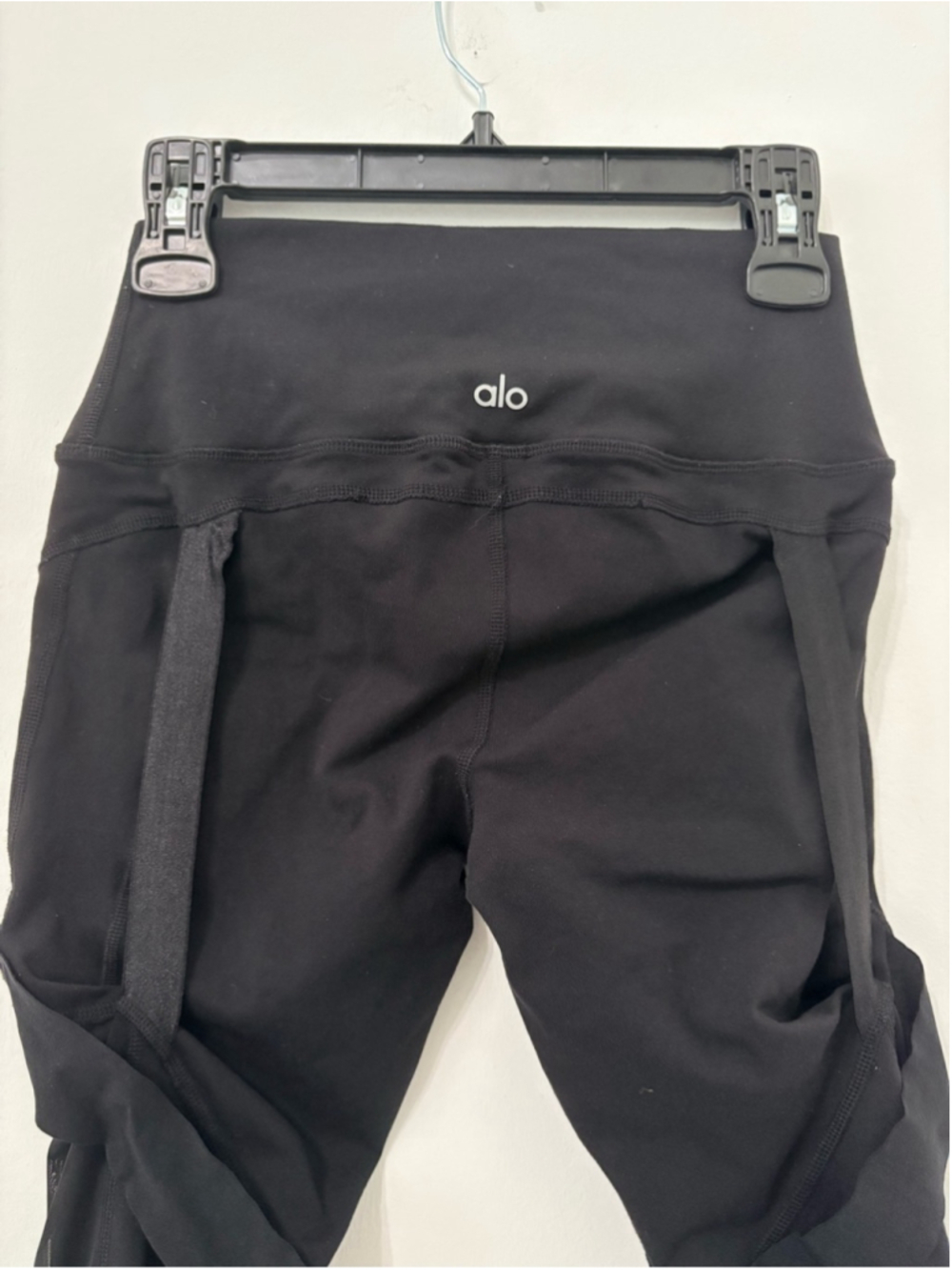 Alo Yoga High-Waist Bandage Legging Sz M Black EUC - Picture 7 of 10